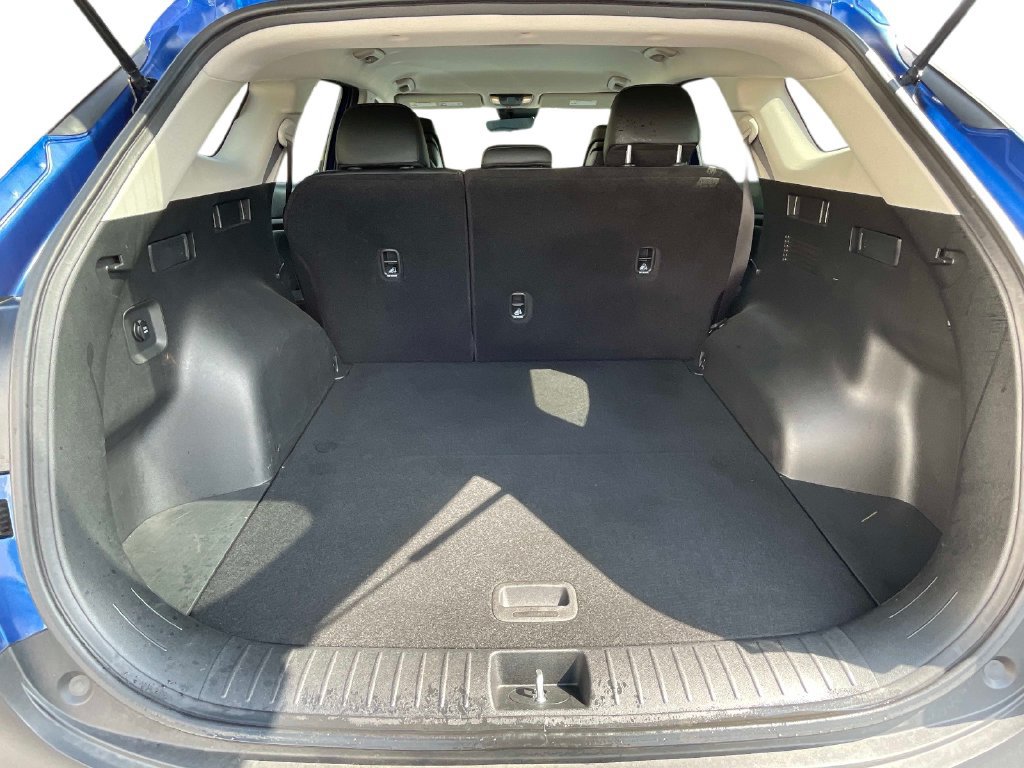 Used 2025 Kia Sportage EX FWD image 8