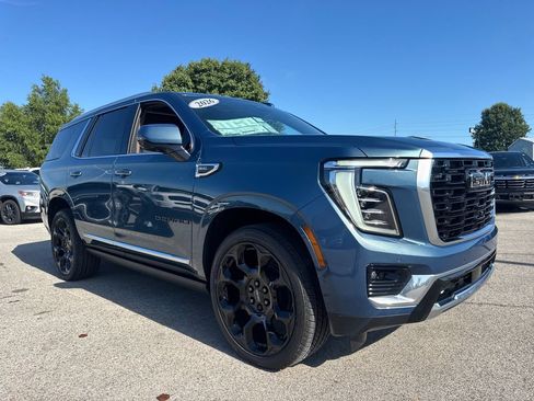New 2026 GMC Yukon Denali w/ Denali Reserve Package AWD/4WD image 8