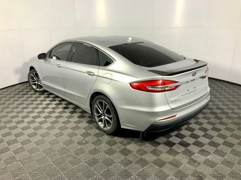 Used 2019 Ford Fusion SEL FWD image 16