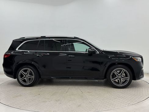 Used 2024 Mercedes-Benz GLS 450 4MATIC image 8
