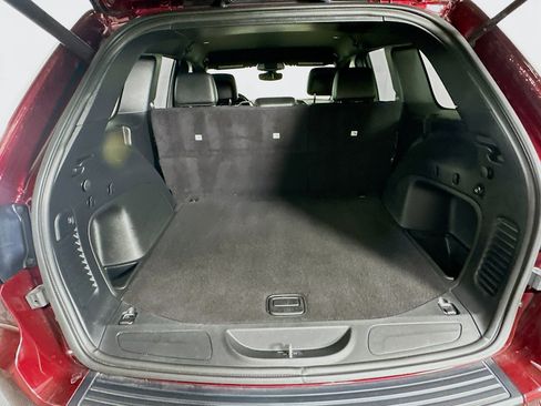 Used 2022 Jeep Grand Cherokee Laredo X image 28