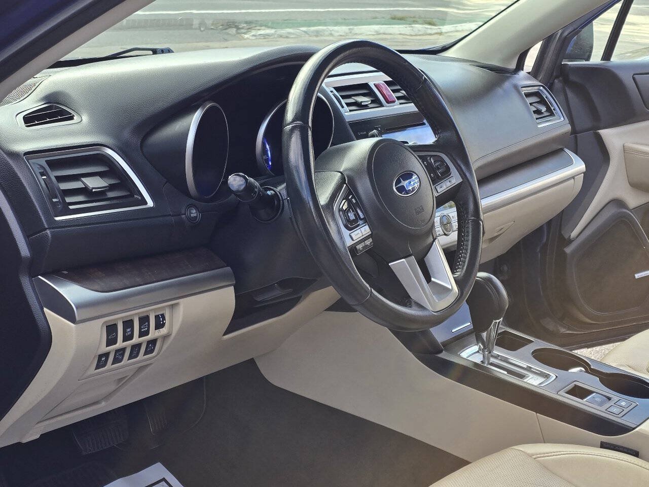 Used 2017 Subaru Outback 2.5i Limited AWD/4WD image 25