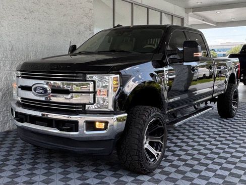 Used 2017 Ford F350 Lariat w/ Lariat Ultimate Package AWD/4WD image 3