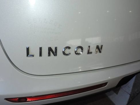 Used 2018 Lincoln MKT AWD w/ Technology Package image 24