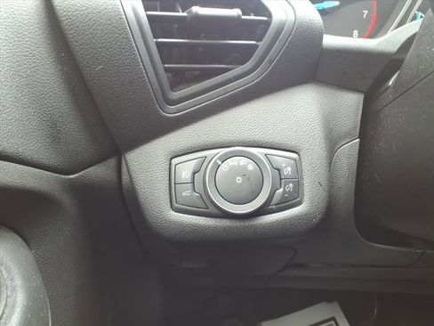 Used 2019 Ford Escape SEL image 15