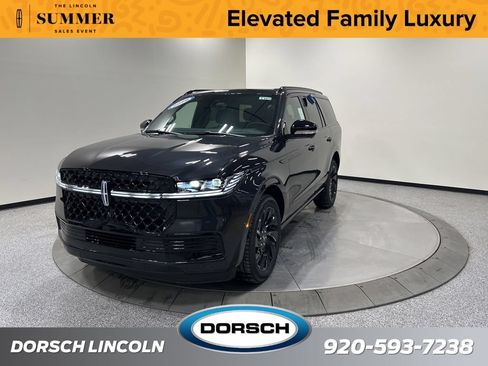New 2026 Lincoln Navigator Reserve w/ Jet Appearance Package AWD/4WD image 1