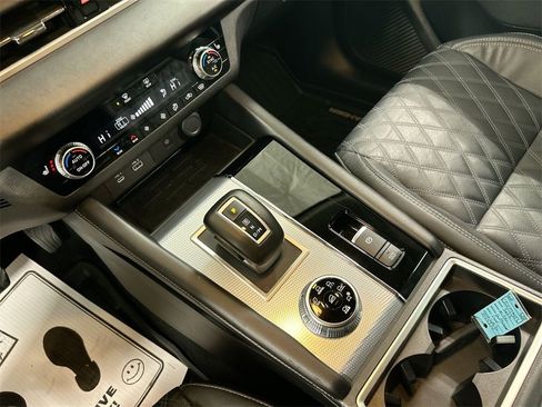 Used 2022 Mitsubishi Outlander SEL image 18