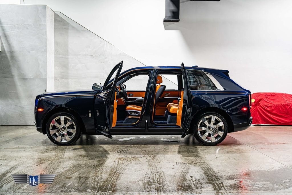 Used 2023 Rolls-Royce Cullinan w/ Cullinan Package AWD/4WD image 12