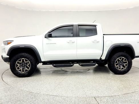 Used 2025 Chevrolet Colorado ZR2 w/ Technology Package image 8