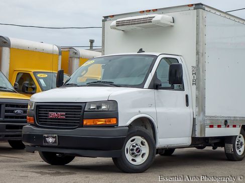 Used 2023 GMC Savana 3500 w/ Power Convenience Package RWD image 3