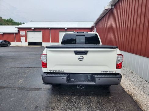 Used 2017 Nissan Titan PRO-4X AWD/4WD image 6