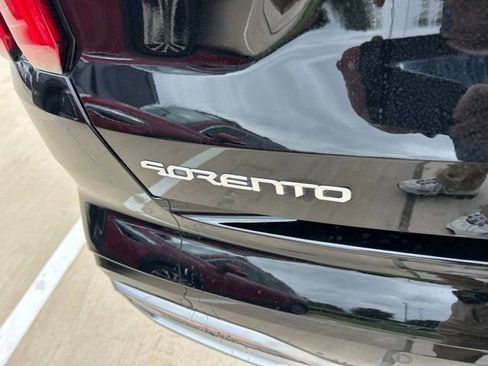 Used 2023 Kia Sorento SX AWD/4WD image 5
