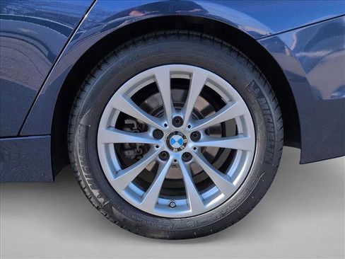 Used 2018 BMW 320i Sedan image 23