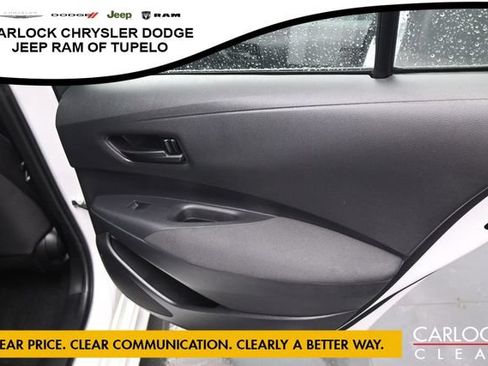 Used 2024 Toyota Corolla LE FWD image 29