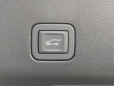 New 2026 GMC Yukon XL Denali image 15