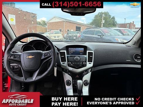 Used 2016 Chevrolet Cruze LT w/ Sun And Sound Package FWD image 11