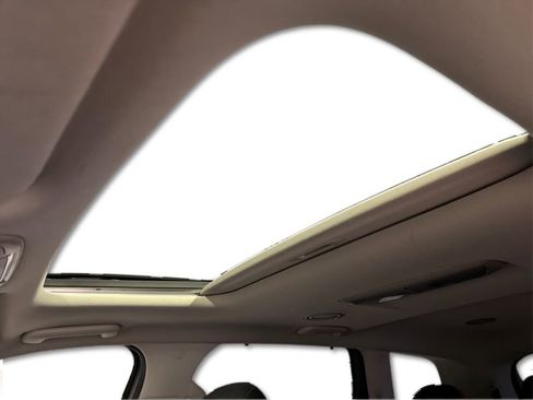 Used 2022 Kia Telluride EX w/ Towing Package image 21