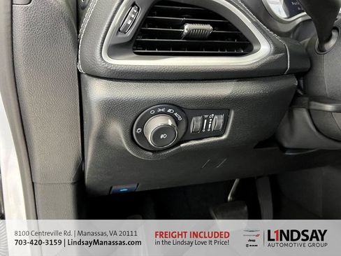 New 2026 Chrysler Pacifica Select image 28