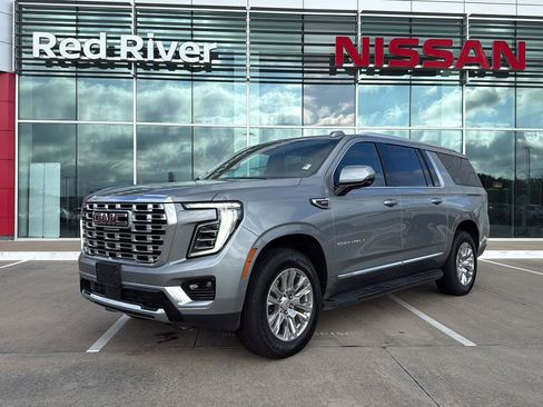 Used 2025 GMC Yukon XL Denali AWD/4WD image 1