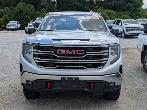 Used 2022 GMC Sierra 1500 SLT w/ SLT Premium Plus Package AWD/4WD image 2