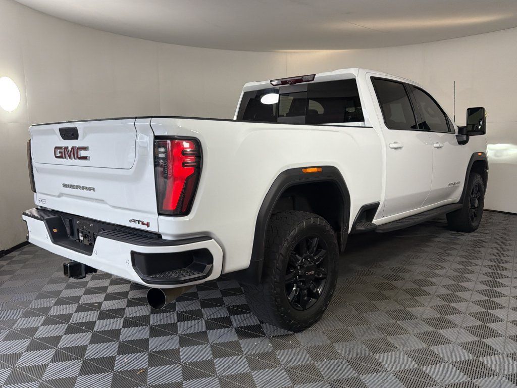Used 2024 GMC Sierra 2500 AT4 w/ AT4 Premium Plus Package AWD/4WD image 9