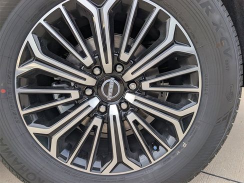 New 2026 Nissan Armada SL image 6