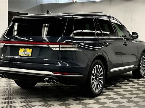 Used 2024 Lincoln Aviator Reserve AWD/4WD image 12