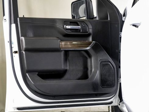 Used 2022 Chevrolet Silverado 2500 LT w/ Convenience Package image 33