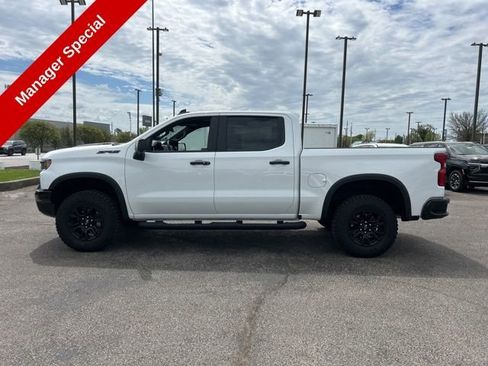 Used 2025 Chevrolet Silverado 1500 ZR2 w/ Technology Package AWD/4WD image 6