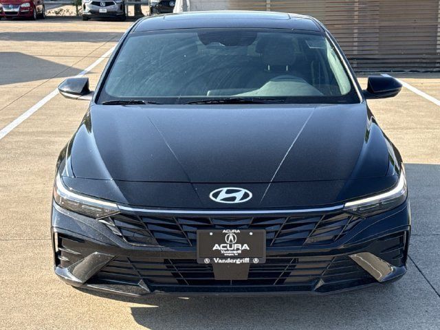 Used 2025 Hyundai Elantra SEL FWD image 7
