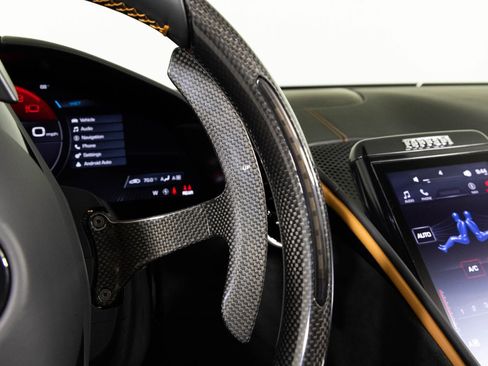 Used 2024 Ferrari Roma Spider image 37