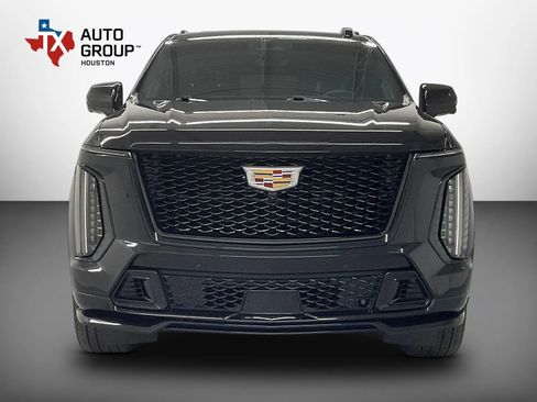 Used 2025 Cadillac Escalade V AWD/4WD image 6