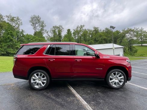 Certified 2024 Chevrolet Tahoe High Country AWD/4WD image 2