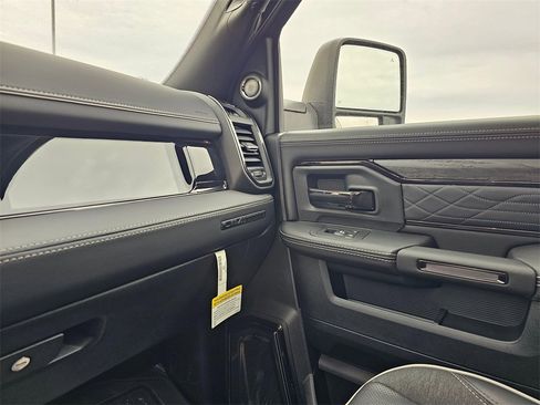 New 2026 RAM 2500 Limited image 26