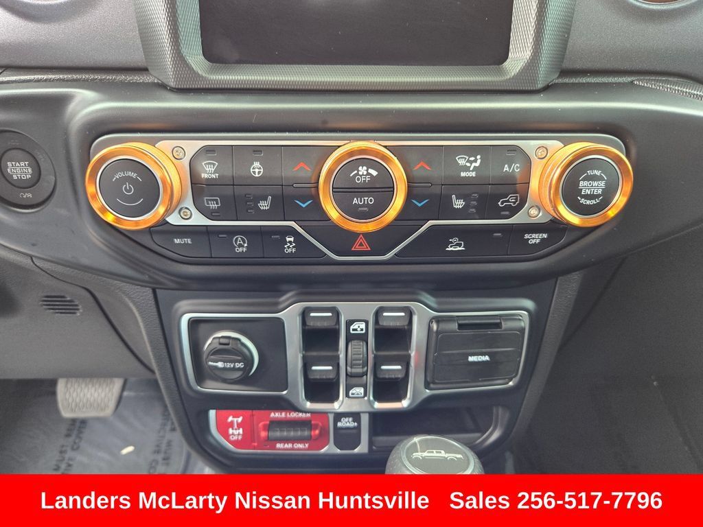 Used 2023 Jeep Gladiator Mojave w/ LED Lighting Group AWD/4WD image 14