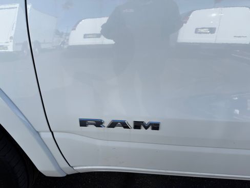 Used 2025 RAM 1500 Laramie image 40