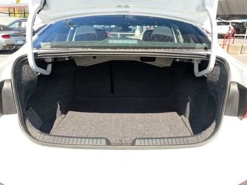 Used 2025 Volkswagen Jetta Sport FWD image 28