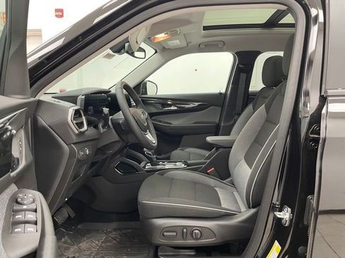 New 2026 Chevrolet TrailBlazer LT w/ Convenience Package AWD/4WD image 9