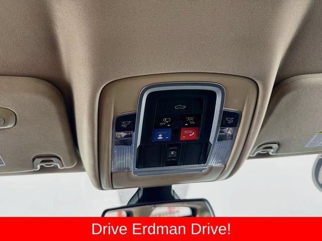 Used 2020 RAM 1500 Laramie AWD/4WD image 17