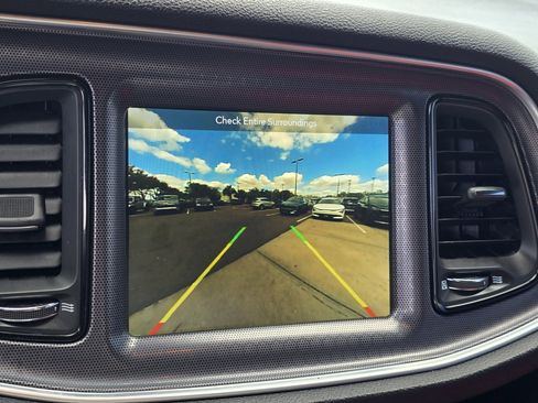 Used 2017 Dodge Challenger R/T Plus image 18