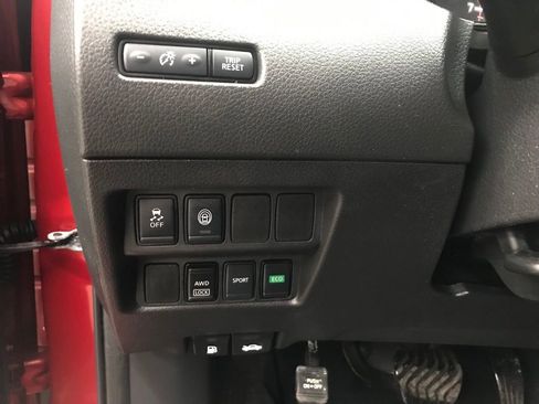 Used 2021 Nissan Rogue Sport S image 23