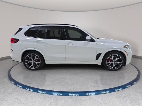 Used 2024 BMW X5 xDrive50e w/ M Sport Package AWD/4WD image 4