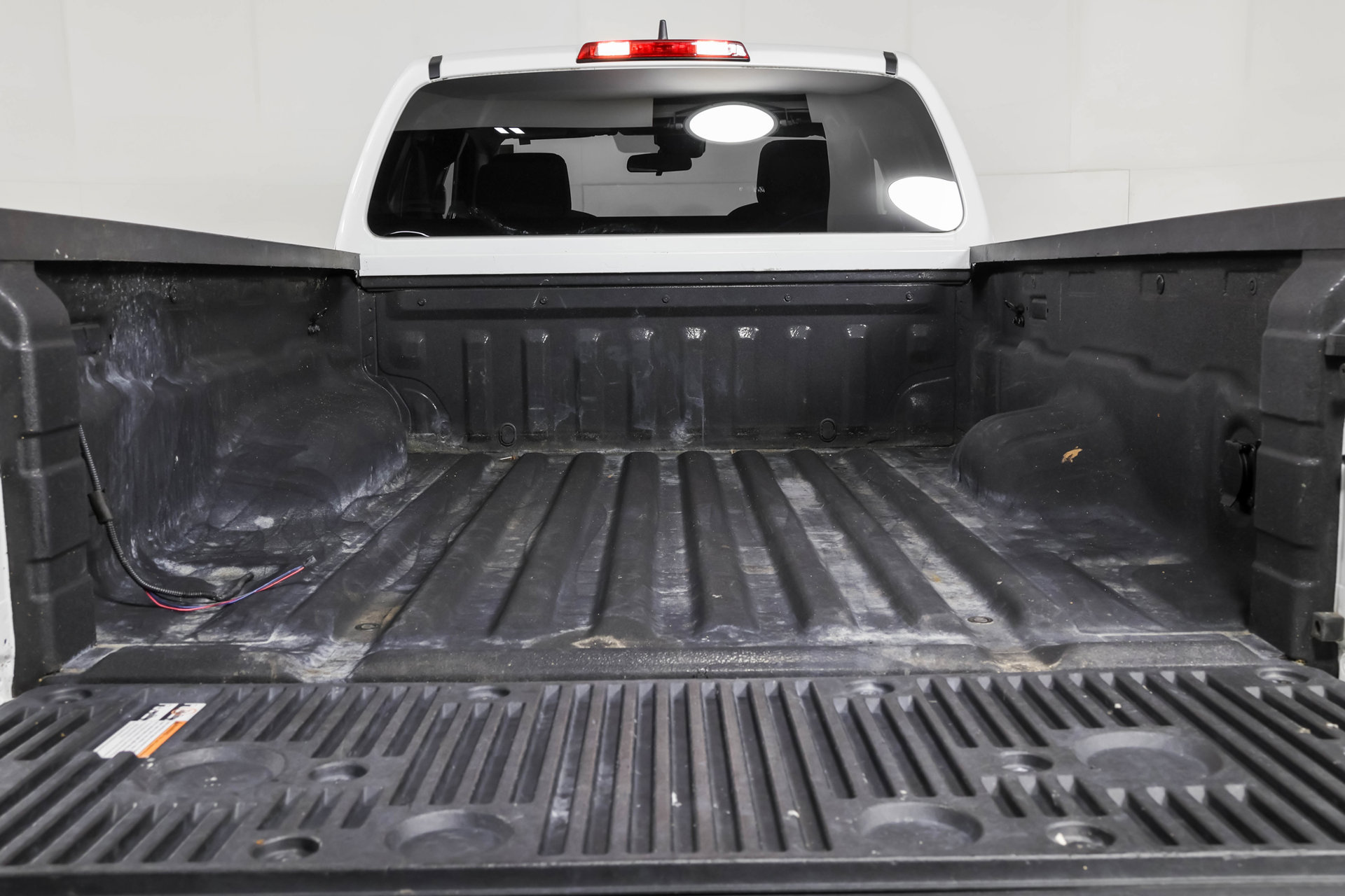 Used 2024 Nissan Frontier S w/ S Utility Package RWD image 36