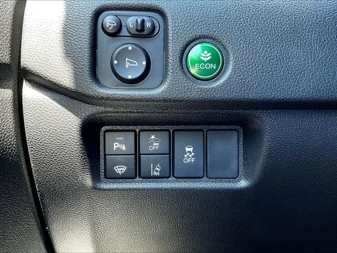 Used 2025 Honda Passport TrailSport image 38