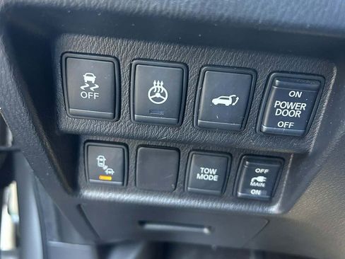 Used 2015 Nissan Pathfinder Platinum image 10