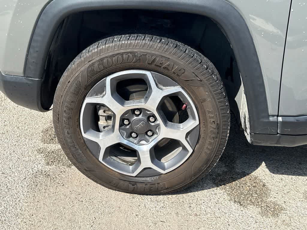 Used 2022 Jeep Compass Trailhawk AWD/4WD image 11