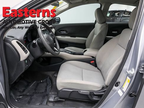 Used 2022 Honda HR-V LX image 14