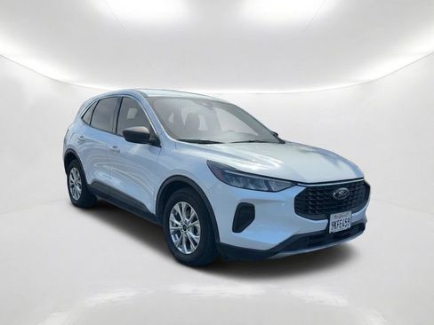 Used 2023 Ford Escape Active FWD image 3