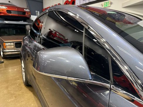 Used 2020 Tesla Model X AWD/4WD image 61