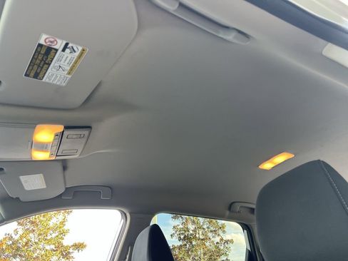 Used 2024 Nissan Rogue SV image 23